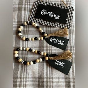 Bundle of home signs